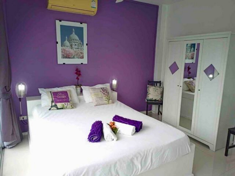 Paris villa Sacre Coeur room on swimming pool and with wardrobe.800